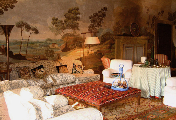 A lace escape, Marella Agnelli's Moroccan themed bedroom
