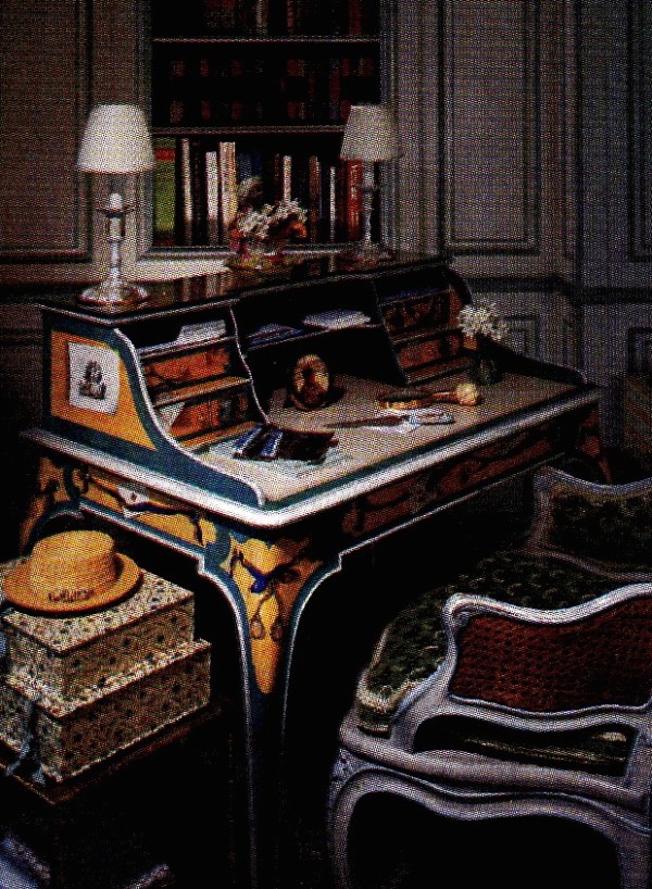 In Jayne's bedroom was an amusing tromp-l'oeil painted donkey-back Louis XV-style desk.