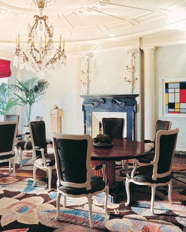 A Manhattan dining room designed by Jacques Grange. Photo by François Halard,